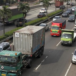 Pembatasan Truk tak Berlaku untuk Muatan Barang Ekspor-Impor