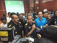 Hati-hati, 'Punishment' Menanti PNS Bea Cukai