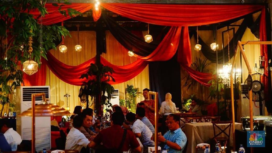 Selama bulan ramadhan, pop up cafe Walking Drums menghadirkan sekitar 45 menu makanan dari berbagai negara.