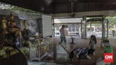 Pada perayaan Tri Suci Waisak 2562 BE, umat Buddha doa bersama untuk menjaga kebersamaan dalam keberagaman serta perdamaian di Indonesia. (CNNIndonesia/Adhi Wicaksono)