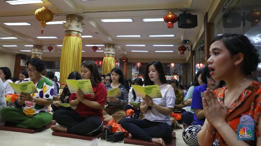 Waisak memperingati Tiga Peristiwa Penting