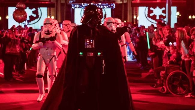 Berkicau Soal Politik, Komikus Star Wars Dipecat