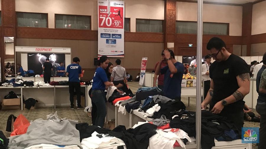 Nike Warehouse Sale dan BRI menargetkan pendapatan transaksi sekitar Rp 8 miliar.