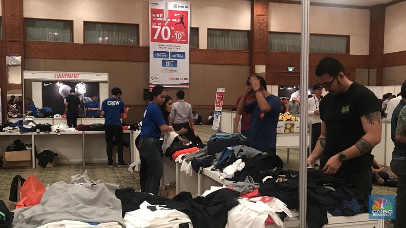 Nike Warehouse Sale dan BRI menargetkan pendapatan transaksi sekitar Rp 8 miliar.