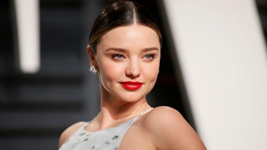 Miranda Kerr menerima perhiasan mewah senilai US$8 juta yang diduga berasal dari uang 1MBD.