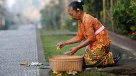 Deret Makanan Khas Hari Raya Galungan