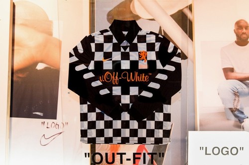 Jelang Piala Dunia, Off-White Rilis Baju Bola Untuk Kaum
