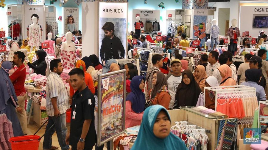 Transmart Carrefour ini berada di kawasan Yasmin, Bogor.