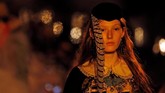 Peragaan kali ini, seperti dikutip dari Vogue, merupakan bagian kedua dari trilogi show Gucci di Paris setelah yang pertama Februari lalu, dan bagian terakhir pada September mendatang. (REUTERS/Jean-Paul Pelissier)