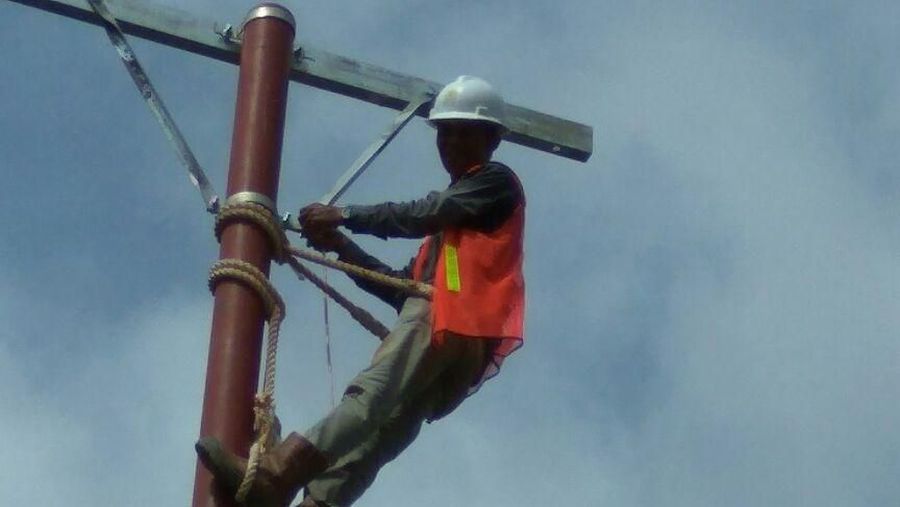 Dirut PLN Sofyan Basir mengatakan kerugian akibat penguatan mata uang Dolar AS masih dihitung oleh perseroan 