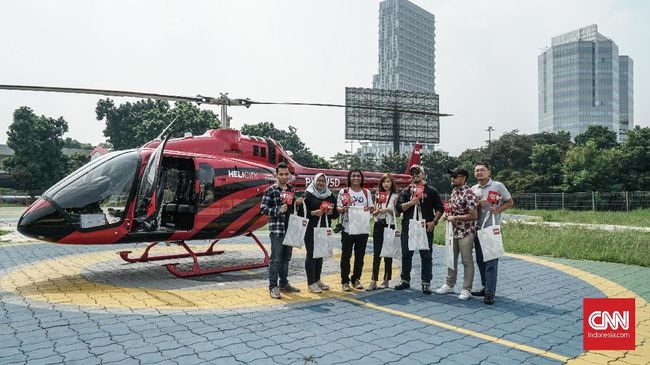 Tujuh Orang Terbang di Atas Jakarta Bersama CNN Indonesia