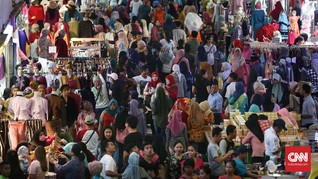 Menikmati Keramaian Pasar Tanah Abang