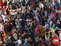 Menikmati Keramaian Pasar Tanah Abang