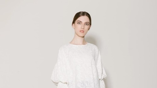 Cari Baju Baru? Ini 5 Gamis dan Dress Putih untuk Dipakai Saat Lebaran Cari Baju Baru? Ini 5 Gamis dan Dress Putih untuk Dipakai Saat Lebaran
