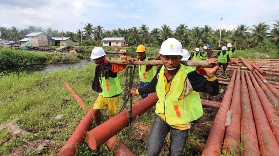 PLN gencar melistriki desa-desa di pulau terdepan Indonesia, salah satunya adalah desa-desa di Kabupaten Natuna, Kepulauan Riau.