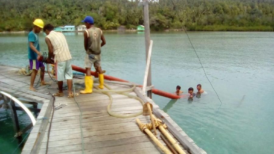 PT PLN (Persero) berencana membangun interkoneksi kabel laut berkapasitas 150 kilovolt (kV) senilai Rp 1,2 triliun untuk hemat biaya produksi listrik.