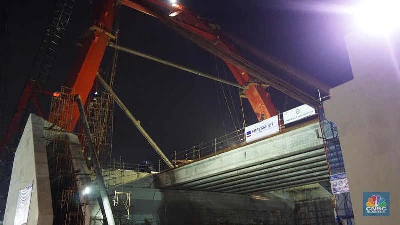 Jembatan Kalikuto di ruas jalan tol Batang - Semarang ditargetkan bisa mulai digunakan secara fungsional pada H-2 Lebaran 2018.