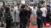 Grand Indonesia Mall menggelar midnight sale pada tanggal 1 dan 2 Juni 2018. Sebanyak 200 tenant Grand Indonesia Mall memberikan penawaran diskon hingga 70 persen ke pengunjung mall. (CNNIndonesia/Adhi Wicaksono)