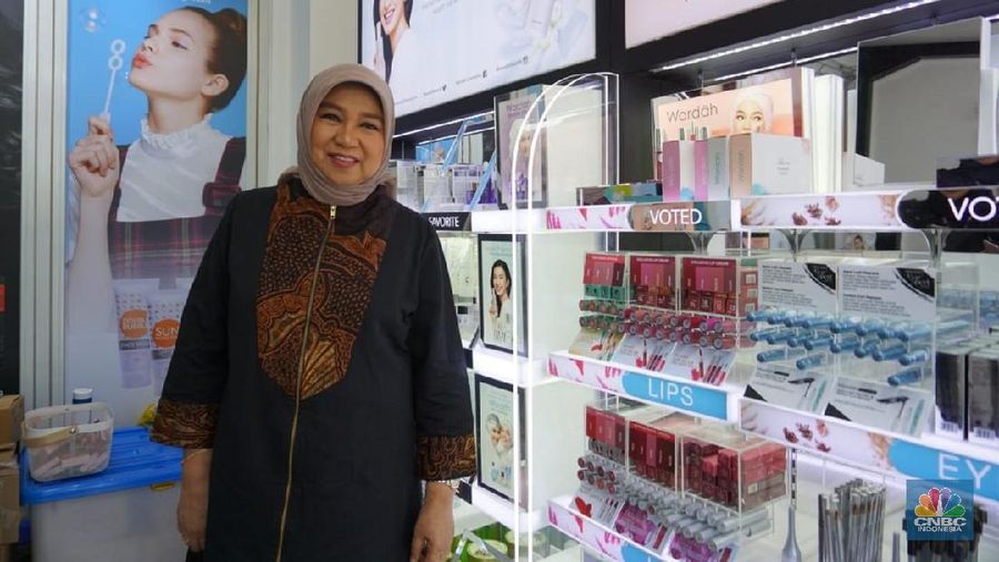 Untuk kembangkan bisnis perlu untuk kembangkan produk, strategi harga, positioning dan promosi.