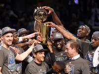 Diperebutkan Warriors & Cavaliers, Ini Harga Piala NBA