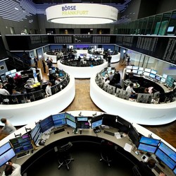 Khawatir Perang Dagang, Bursa Eropa Dibuka Terkoreksi
