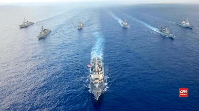 Kapal Perang Inggris Lewati Laut China Selatan, Beijing Geram