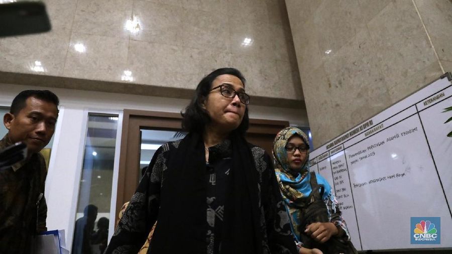 Tim riset CNBC Indonesia membedah tiga komponen, yakni penerimaan negara, belanja negara, dan pembayaran bunga utang.