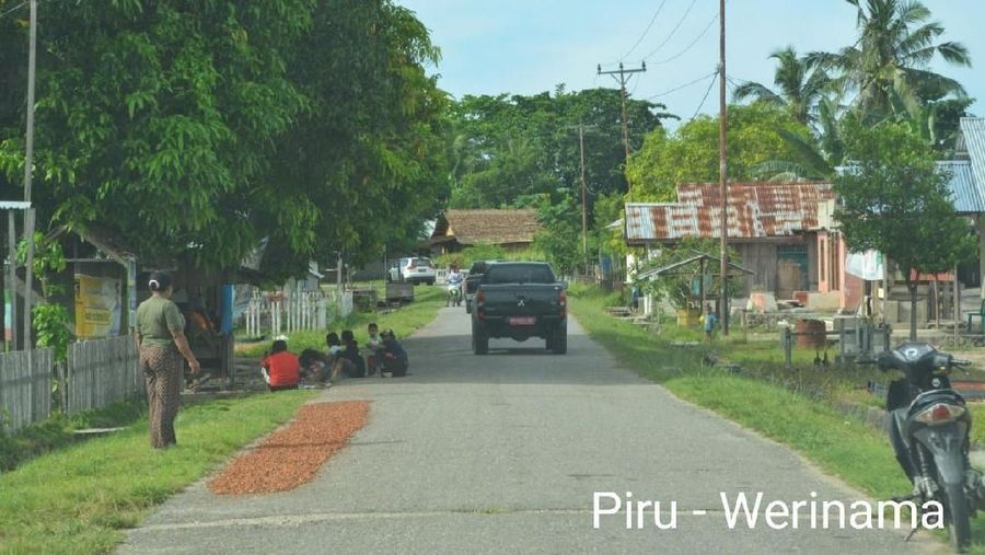 Pembangunan infrastruktur untuk mendukung pertumbuhan ekonomi dan pemerataan hasil-hasil pembangunan.