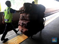 Sektor Ini Hancur Lebur Mudik Dilarang, THR Bisa Tak Cair!