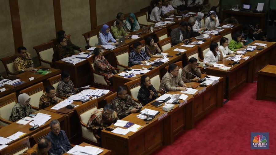 Pemerintah bersama Komisi XI Dewan Perwakilan Rakyat (DPR) sepakat menetapkan asumsi makro di 2019
