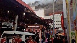 Kebakaran Gedung PRJ, Satu Orang Masih Terjebak