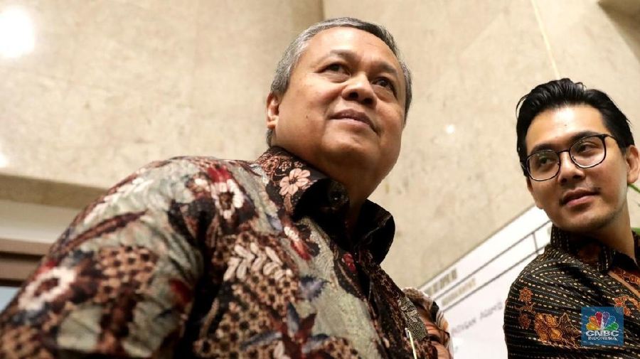 Ini adalah contoh instrumen yang bisa dilakukan di satu negara untuk memengaruhi aliran modal asing,