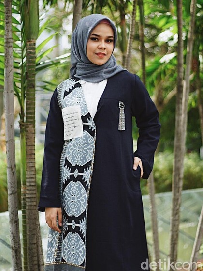 Indira Anjani Indira Anjani