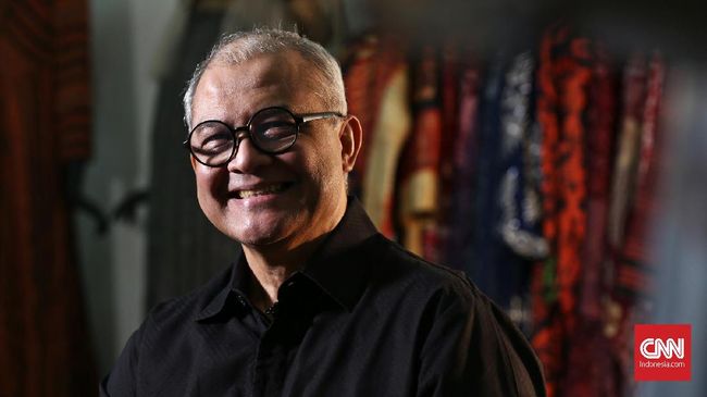 Sakit, Itang Yunasz Terpaksa Absen di Show NYFW Pertamanya