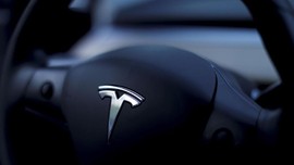 Tesla Selidiki Kasus Model S 'Meledak' di China