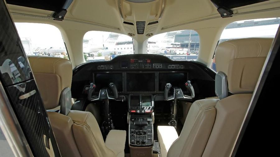 Honda akan mulai menjual Pesawat jet yang berkapasitas enam tempat duduk tersebut di Jepang tahun depan.