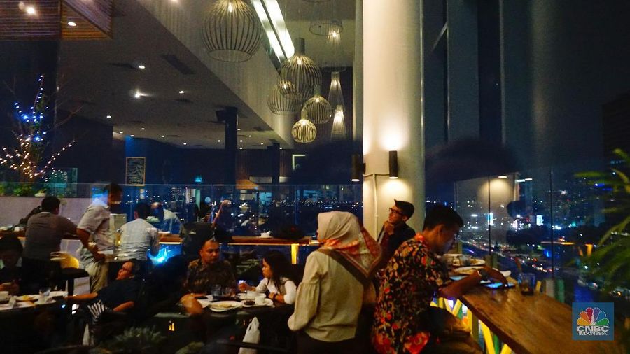 Tiga restoran rooftop ini tawarkan harga terjangkau untuk yang ingin nikmati makan malam di lantai tertinggi