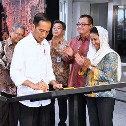 Diresmikan Jokowi, RI Punya Bandara Terapung Pertama