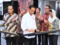Diresmikan Jokowi, RI Punya Bandara Terapung Pertama