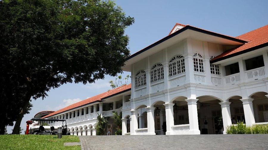 Hotel Capella tersembunyi di sudut Pulau Sentosa.