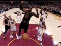 FOTO: Golden State Warriors Selangkah Lagi Juara NBA