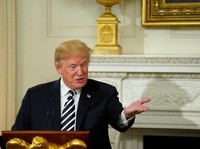 Siap Bertemu Kim, Trump Telah Mendarat di Singapura