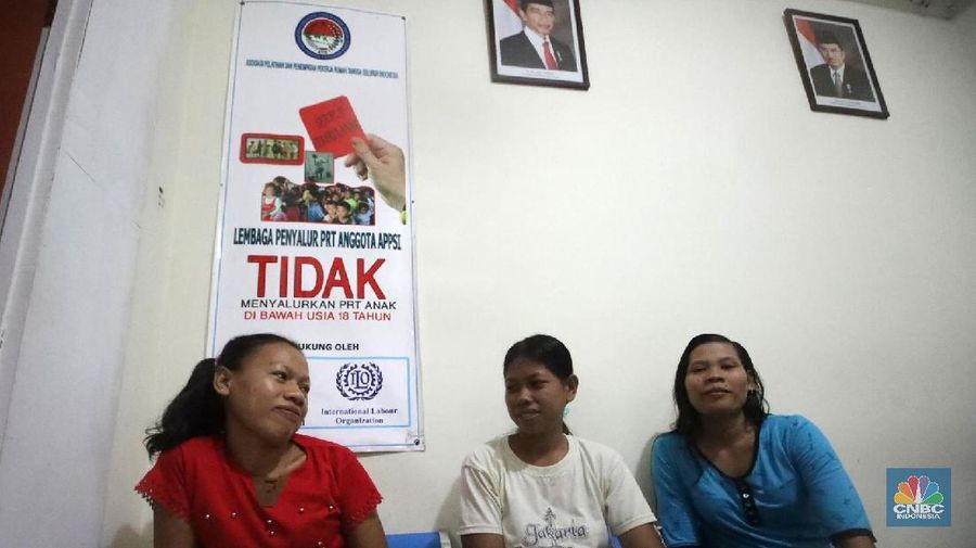 Musim mudik lebaran banyak dimanfaatkan bagi para pembantu infal untuk mengais rejeki.
