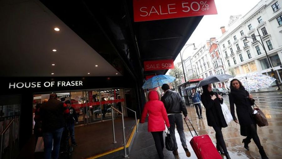 Grup toko serba ada asal Inggris, House of Fraser, mengatakan pada hari Kamis (7/6/2018) pihaknya berencana menutup 31 toko.