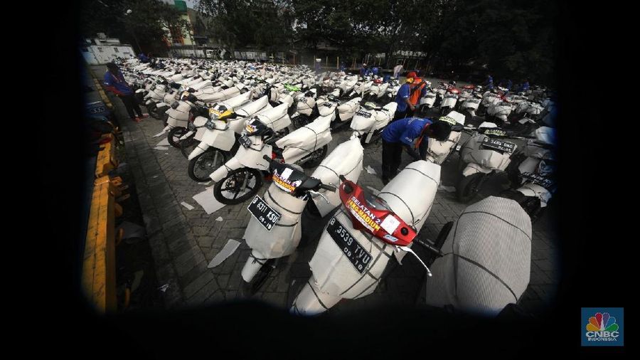 Leasing apakah bisa langsung menarik kendaraan bila kredit macet?