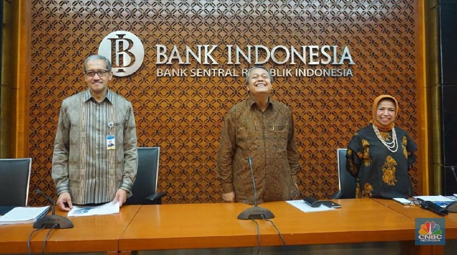Rupiah terhadap dolar AS menembus level psikologis baru Rp 14.600/US$. Posisi tersebut, sudah terlempar jauh dari fundamentalnya.