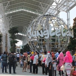 Grup Bakrie Lepas 51,44% Saham Jungleland Rp 251 M