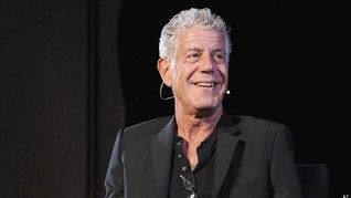 Anthony Bourdain Menang Penghargaan 'Emmy Awards'