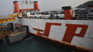 Terganggu Gelombang Tinggi Selat Sunda, Merak Kembali Normal