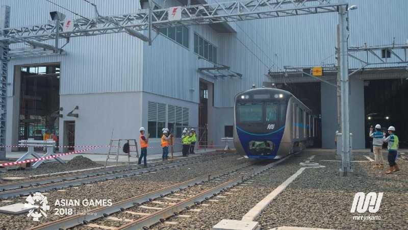 Kereta MRT Jakarta diperkirakan siap beroperasi mulai Maret 2019, untuk rute Lebak Bulus - Bunderan Hotel Indonesia. 